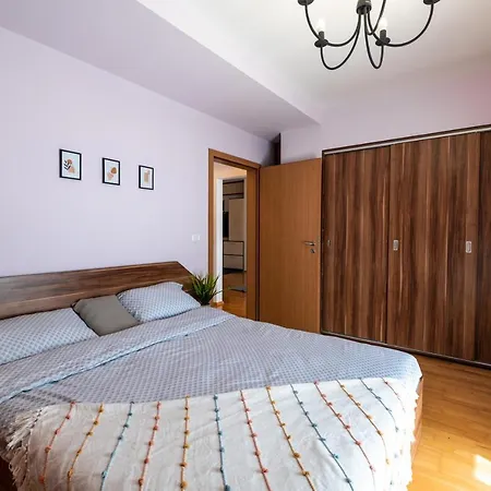 Apartamento Business And Travel Lounge With Private Parking